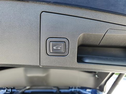 Certified 2022 Cadillac XT4 Sport w/ Comfort Package image 12