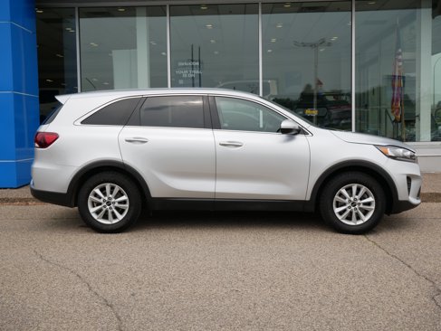 Used 2019 Kia Sorento LX image 2