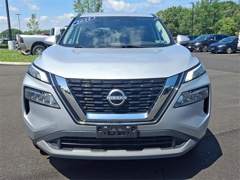 Used 2022 Nissan Rogue SV image 5