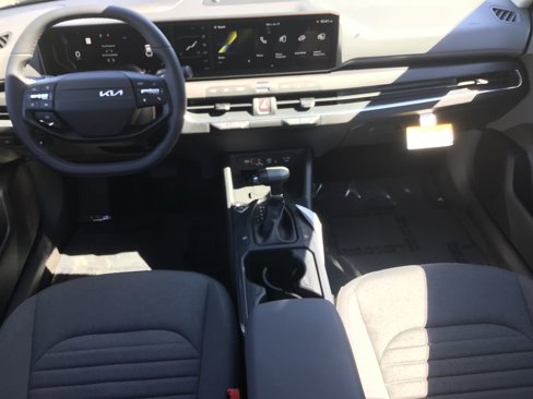 New 2025 Kia K4 EX image 16