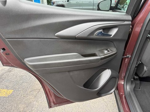 Used 2022 Chevrolet TrailBlazer LT w/ Convenience Package image 19