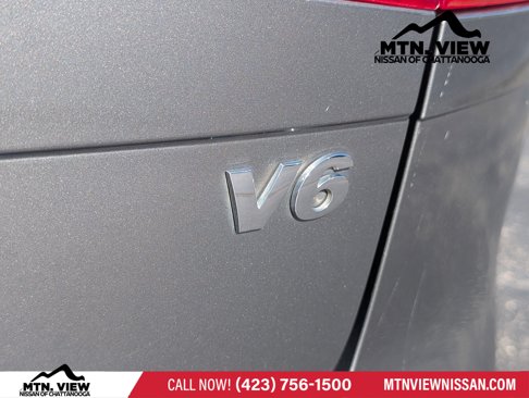 Used 2017 Volkswagen Touareg Sport image 8