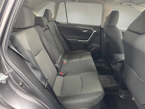 Used 2022 Toyota RAV4 XLE image 11