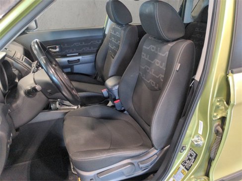 Used 2013 Kia Soul + w/ Audio Pkg image 10