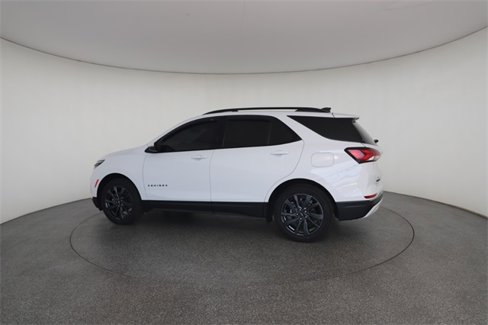 Used 2022 Chevrolet Equinox RS w/ Infotainment Package image 9