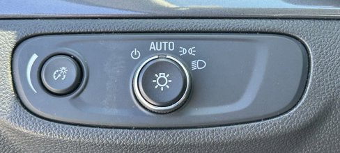 Used 2020 Buick Encore Preferred image 28