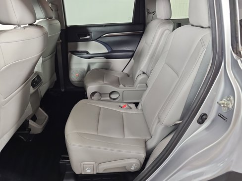 Used 2014 Toyota Highlander Limited image 12