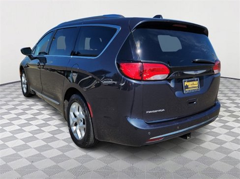 Used 2020 Chrysler Pacifica Touring-L Plus w/ Tire & Wheel Group image 5