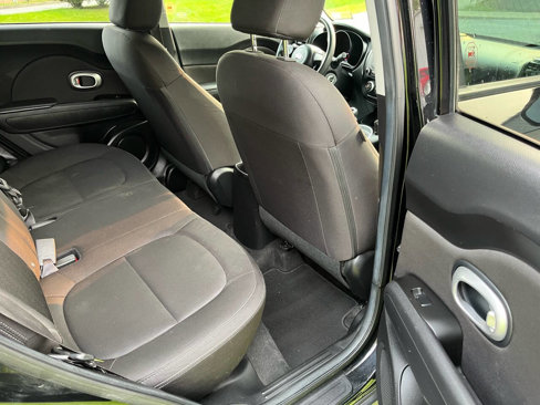 Used 2016 Kia Soul image 11