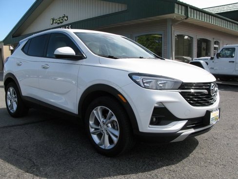 Used 2023 Buick Encore GX Preferred w/ Cold Weather Comfort Package image 2