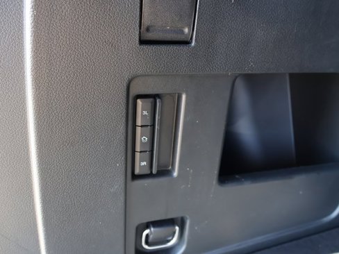 Used 2021 Ford Expedition XLT image 15