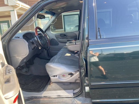 Used 2001 Ford F150 Lariat image 10