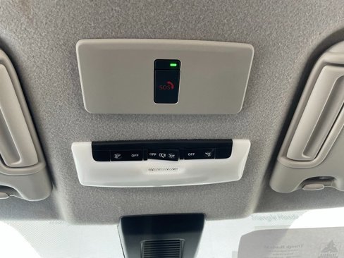 Used 2024 Nissan Kicks SV image 15