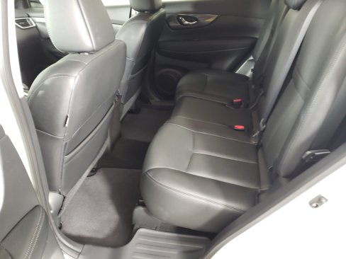Used 2016 Nissan Rogue SL image 11