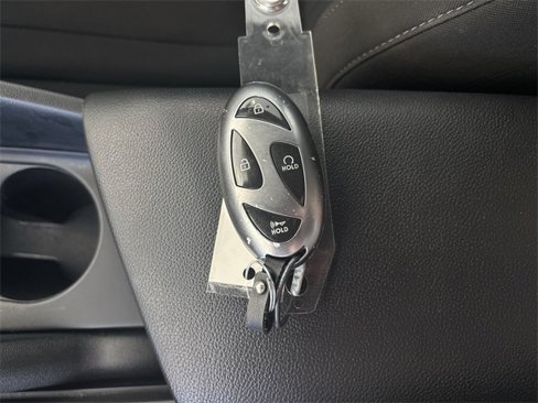 Used 2024 Hyundai Elantra SEL image 29