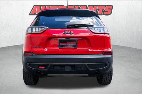 Used 2019 Jeep Cherokee Trailhawk image 9