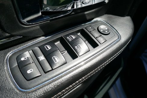 Used 2017 RAM 1500 Laramie w/ Convenience Group image 24