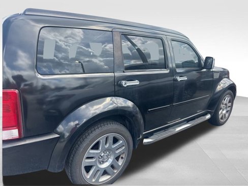 Used 2011 Dodge Nitro Heat w/ Popular Equipment Group image 3
