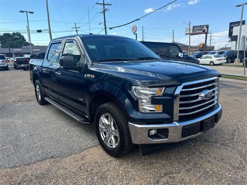 Used 2017 Ford F150 XLT w/ Equipment Group 301A Mid image 4