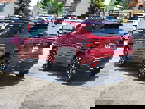 New 2025 Chevrolet Trax RS w/ Sunroof Package image 3