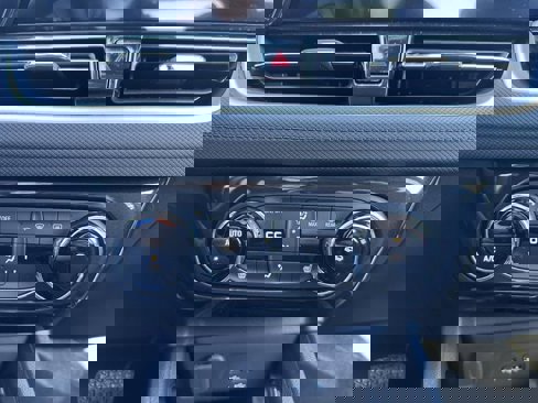 New 2025 Chevrolet TrailBlazer LT w/ Convenience Package image 19