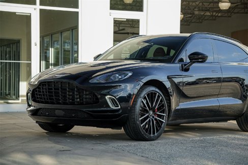 Used 2023 Aston Martin DBX image 9