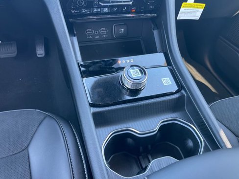 New 2025 Jeep Grand Cherokee Altitude image 20