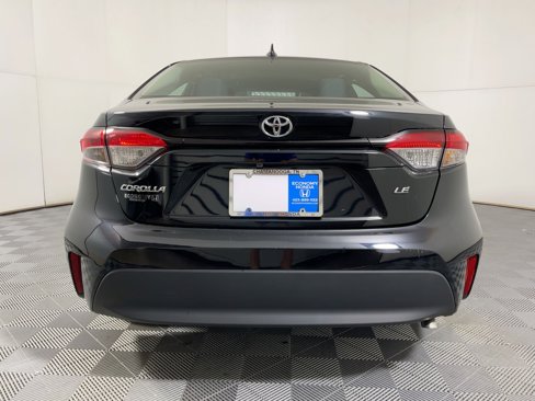 Used 2023 Toyota Corolla LE image 8