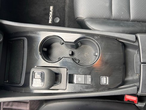 Used 2024 Nissan Rogue SV w/ SV Premium Package image 16