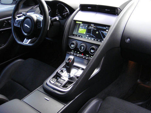 Used 2020 Jaguar F-TYPE Coupe image 14