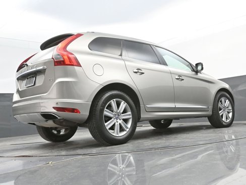 Used 2016 Volvo XC60 T6 w/ Proximity Package image 40
