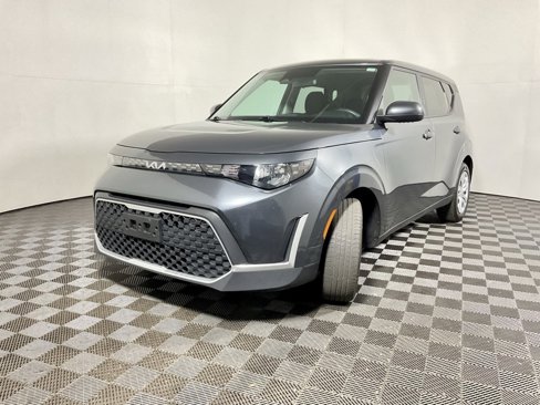 Used 2023 Kia Soul LX image 7