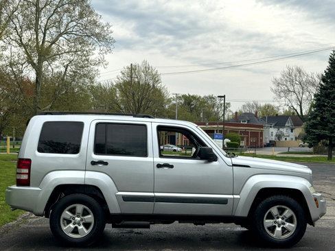 Used 2009 Jeep Liberty Sport w/ Popular Equipment Group image 15