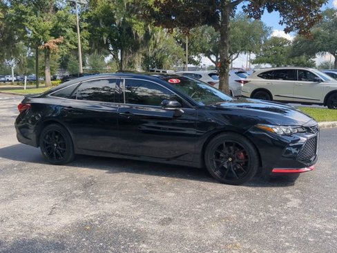 Used 2019 Toyota Avalon XLE image 2