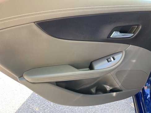 Used 2014 Chevrolet Impala LS w/ LS Convenience Package image 17