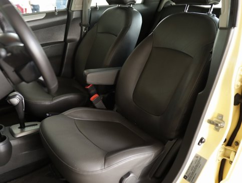 Used 2014 Chevrolet Spark LT image 19
