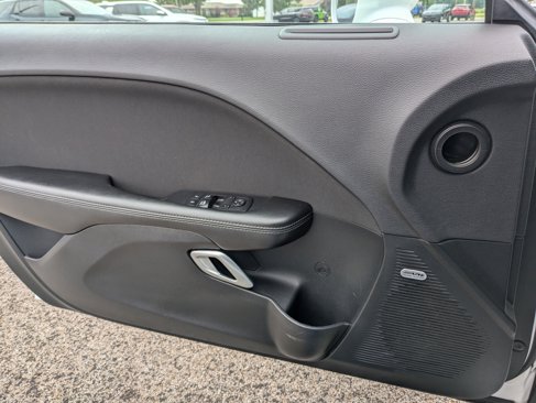 Used 2017 Dodge Challenger R/T image 20