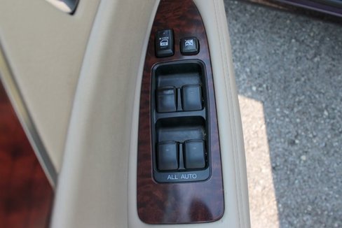 Used 2012 Toyota Avalon Limited image 11