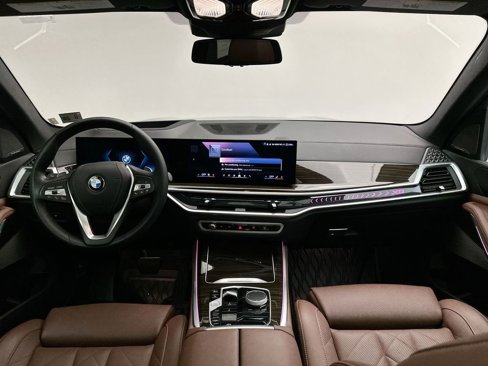 Used 2024 BMW X5 xDrive40i w/ Premium Package image 8