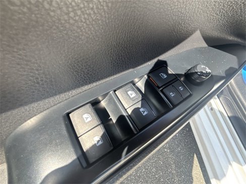 Used 2020 Toyota Camry SE image 15