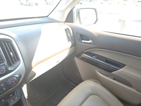 Used 2015 GMC Canyon SLT image 18