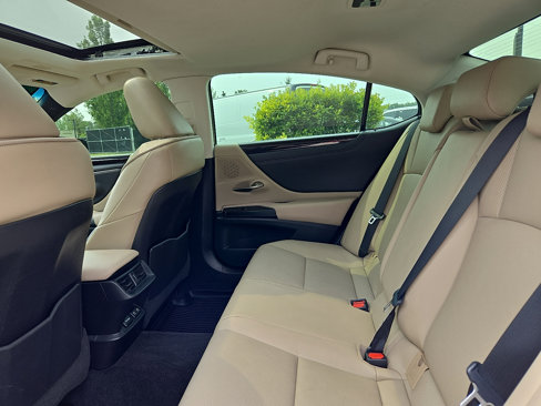 Used 2021 Lexus ES 250 w/ Premium Package image 10