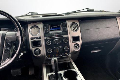 Used 2017 Ford Expedition XLT image 9