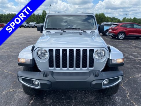 Used 2023 Jeep Gladiator Sport image 9