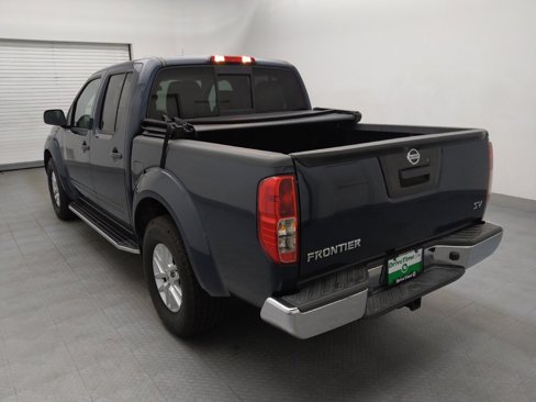 Used 2019 Nissan Frontier SV image 5