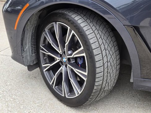 Used 2019 BMW X7 xDrive50i w/ Dynamic Handling Package image 8