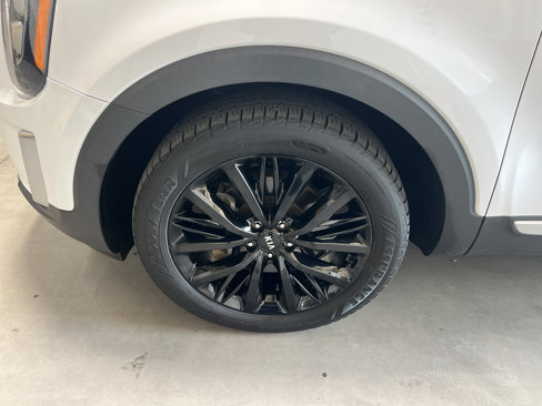 Used 2021 Kia Telluride SX w/ SX Prestige Package image 8