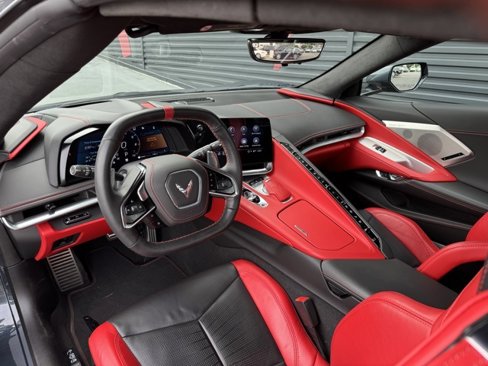 Used 2021 Chevrolet Corvette Stingray Premium Conv w/ Z51 Performance Package image 4