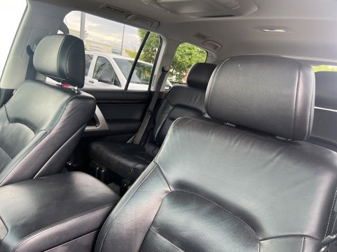 Used 2014 Toyota Land Cruiser image 18