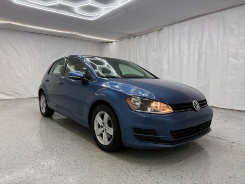 Used 2017 Volkswagen Golf Wolfsburg Edition image 1